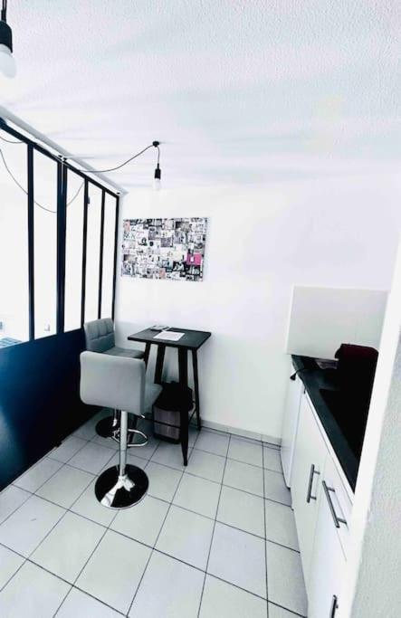 Studio Gare St Roch Avec Box De Garage Apartment มงต์เปอลิเยร์ ภายนอก รูปภาพ